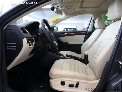 Volkswagen FAW-Volkswagen Sagitar 2012 1.8TSI Automatic Basic Model
