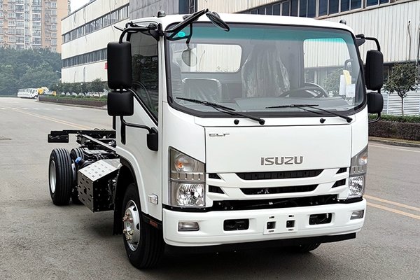 Isuzu with 5.2L engine 4 m 2 big yellow card exposure